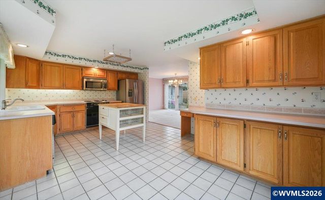 1376 Brickley Rd, Eugene, OR 97401