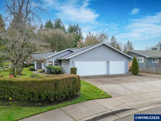 1376 Brickley Rd, Eugene, OR 97401