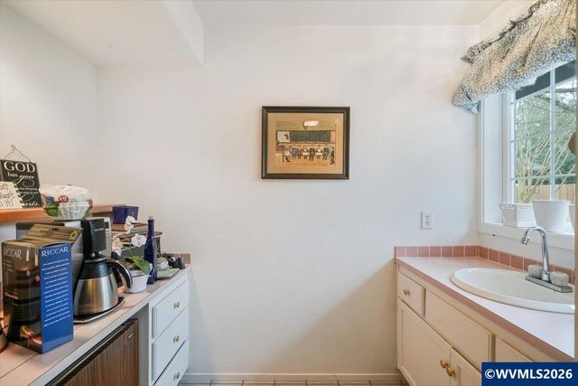 1376 Brickley Rd, Eugene, OR 97401