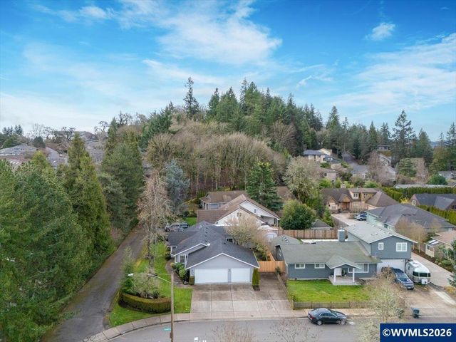 1376 Brickley Rd, Eugene, OR 97401