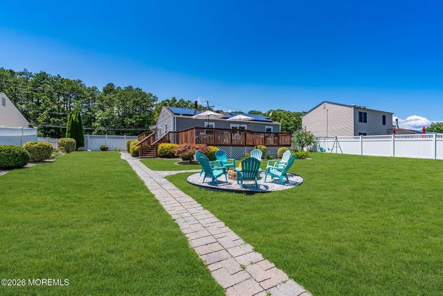 835 Vaughn Avenue, Toms River, NJ 08753