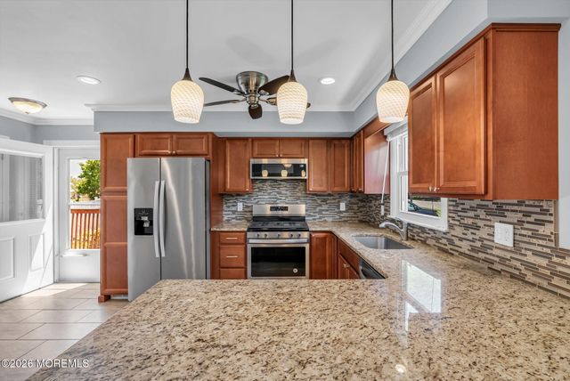 835 Vaughn Avenue, Toms River, NJ 08753
