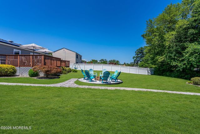 835 Vaughn Avenue, Toms River, NJ 08753
