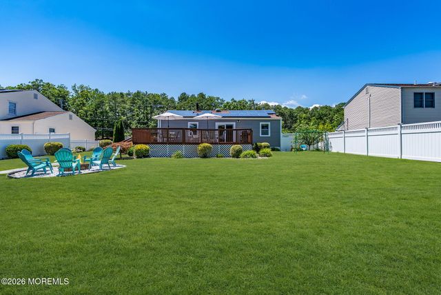 835 Vaughn Avenue, Toms River, NJ 08753