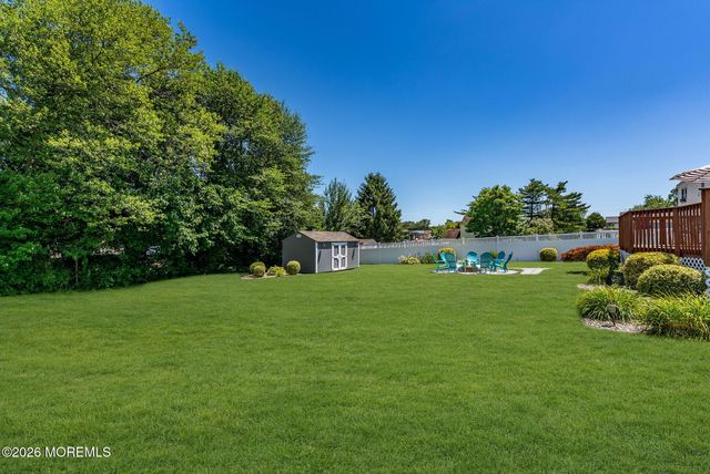 835 Vaughn Avenue, Toms River, NJ 08753