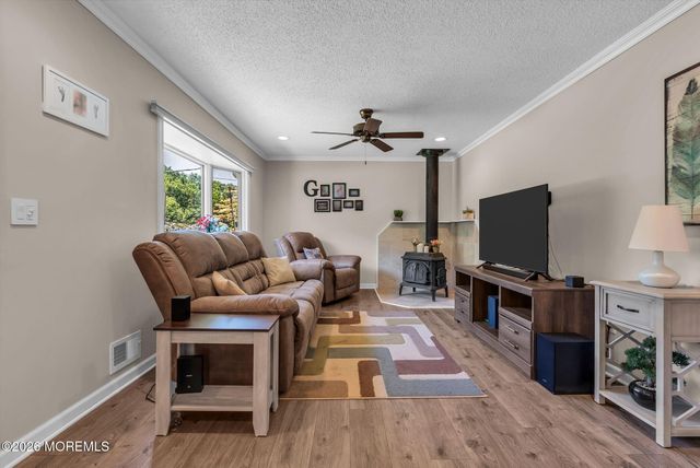 835 Vaughn Avenue, Toms River, NJ 08753