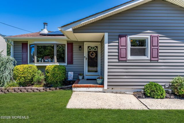 835 Vaughn Avenue, Toms River, NJ 08753