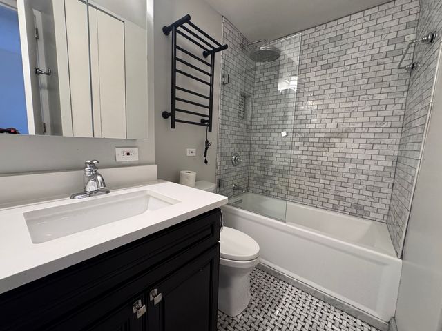 6700 S South Shore Drive 2H, Chicago, IL 60649