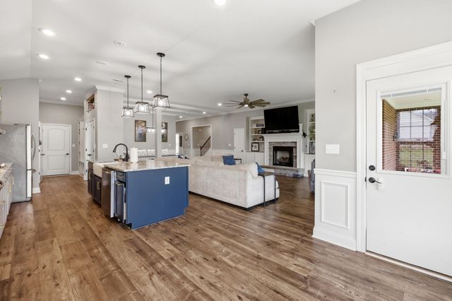 445 Houston Oaks Drive, Paris, KY 40361
