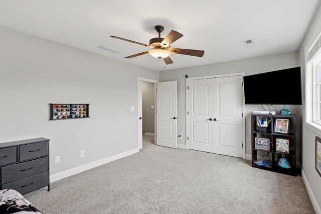445 Houston Oaks Drive, Paris, KY 40361