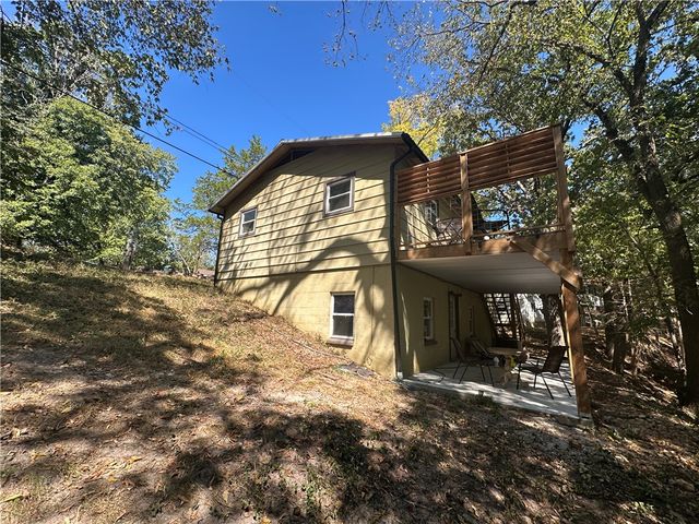 68 Wall Street, Eureka Springs, AR 72632
