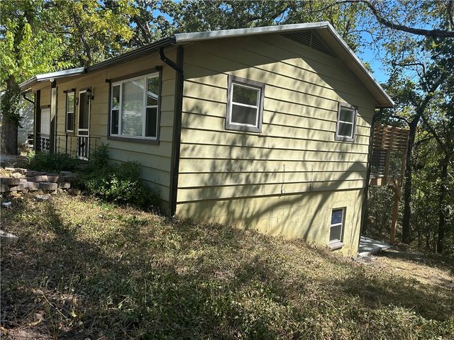 68 Wall Street, Eureka Springs, AR 72632