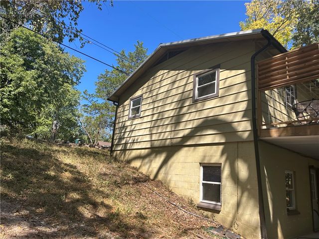 68 Wall Street, Eureka Springs, AR 72632