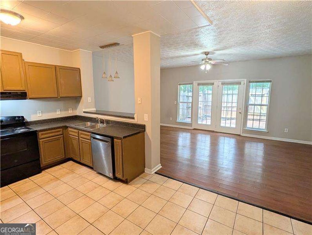 4267 High Park Lane, Atlanta, GA 30344 — photo 4