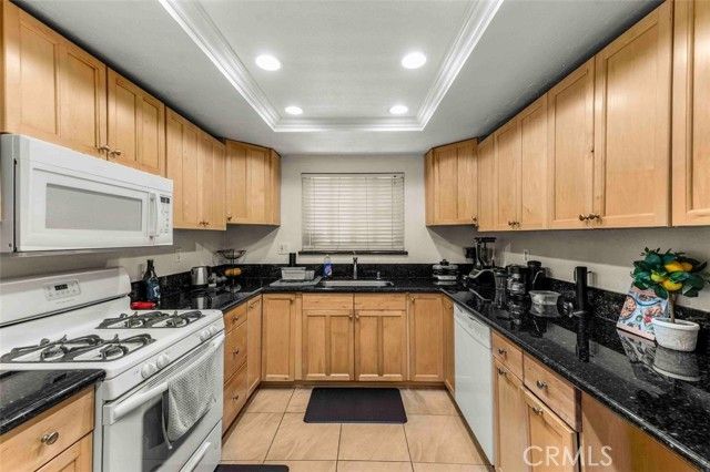 2101 E 21st 212, Signal Hill, CA 90755