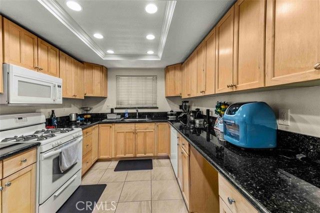 2101 E 21st 212, Signal Hill, CA 90755