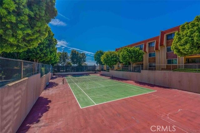 2101 E 21st 212, Signal Hill, CA 90755