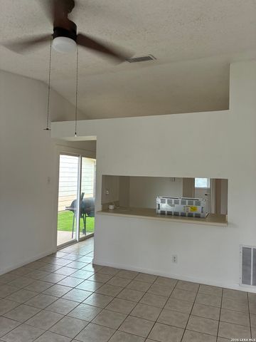 6201 VALLEY BAY DR, San Antonio, TX 78250