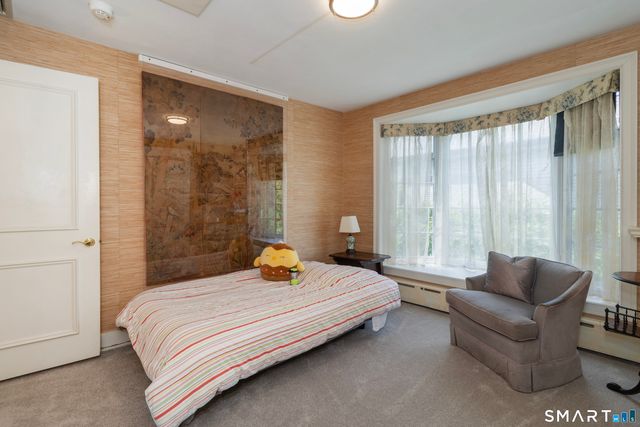 18 Rockland Park, Branford, CT 06405
