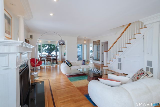 18 Rockland Park, Branford, CT 06405
