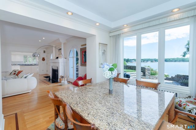 18 Rockland Park, Branford, CT 06405