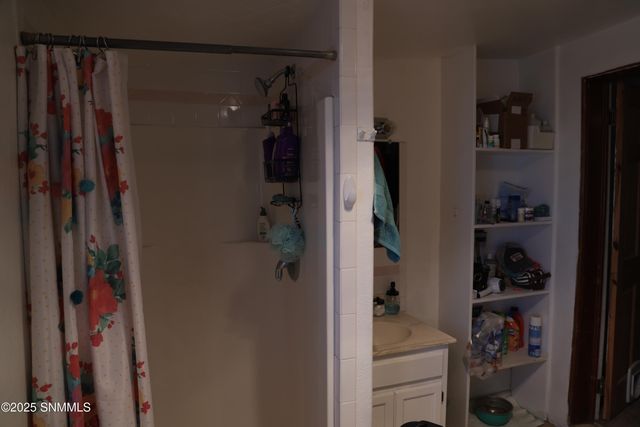 911 Luna Street, Las Cruces, NM 88001