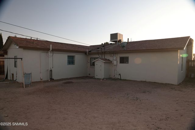 911 Luna Street, Las Cruces, NM 88001