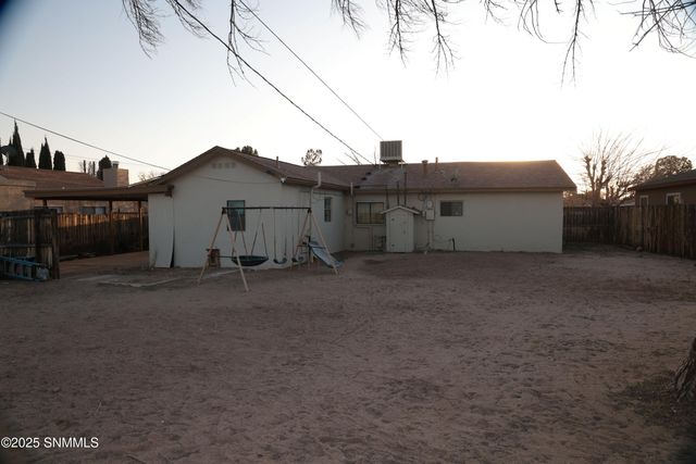 911 Luna Street, Las Cruces, NM 88001