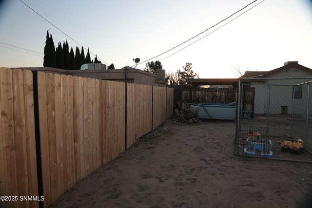 911 Luna Street, Las Cruces, NM 88001