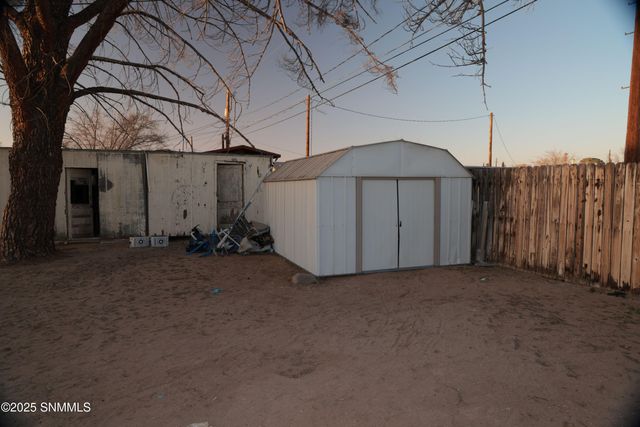 911 Luna Street, Las Cruces, NM 88001