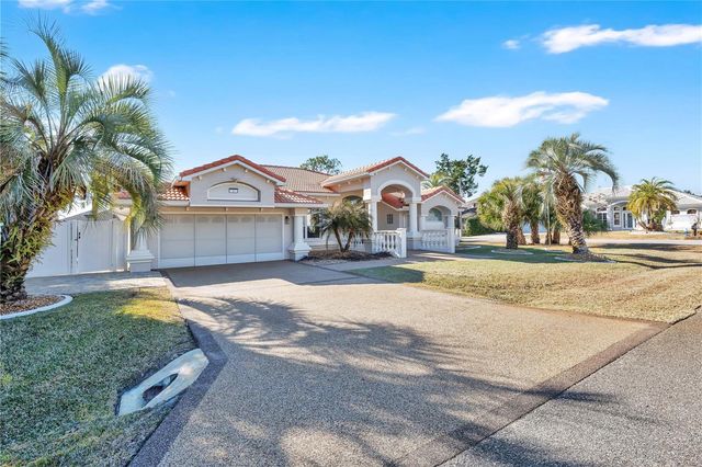 2 COVENTRY PLACE, Palm Coast, FL 32137