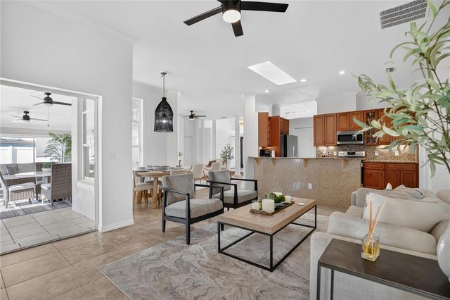 2 COVENTRY PLACE, Palm Coast, FL 32137