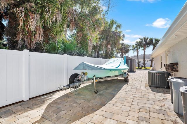 2 COVENTRY PLACE, Palm Coast, FL 32137