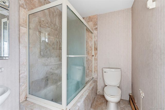 9 Beatrice Lane, Glen Cove, NY 11542