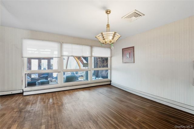 9 Beatrice Lane, Glen Cove, NY 11542