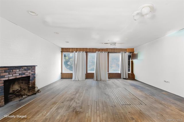 9 Beatrice Lane, Glen Cove, NY 11542