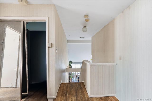 9 Beatrice Lane, Glen Cove, NY 11542