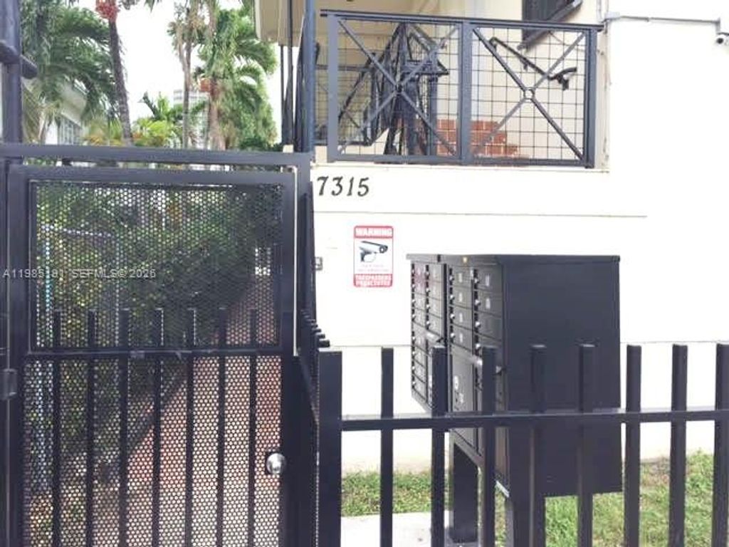 7315 Byron Ave 6, Miami Beach, FL 33141