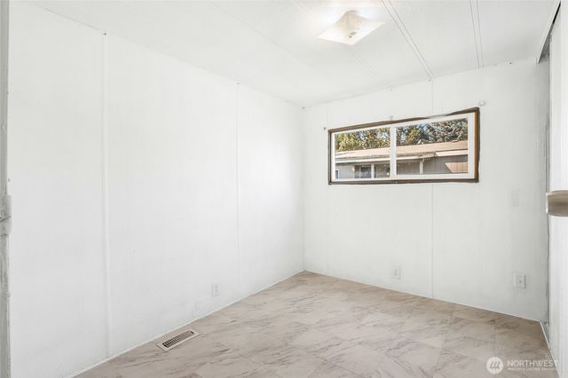 4815 Airway Drive #12, Moses Lake, WA 98837