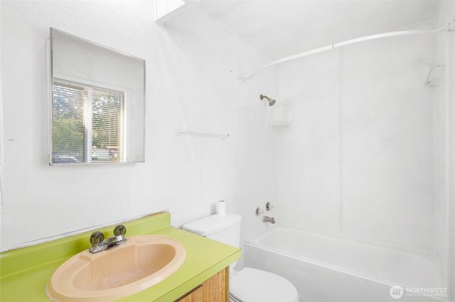 4815 Airway Drive #12, Moses Lake, WA 98837