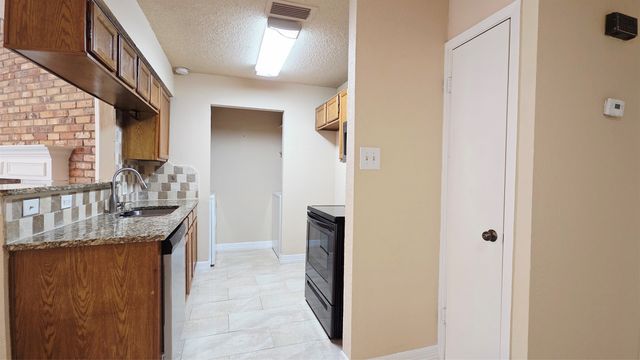 2400 Jupiter Road B9, Plano, TX 75074