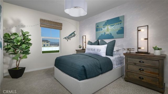 2433 Gunner Ridge Way, Rialto, CA 92377