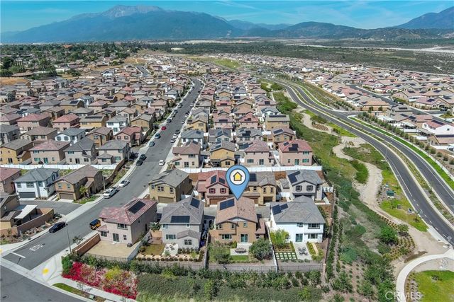 2433 Gunner Ridge Way, Rialto, CA 92377