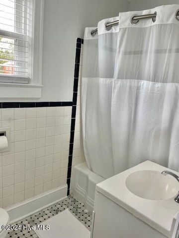 2940 Oleander Drive D-16, Wilmington, NC 28403