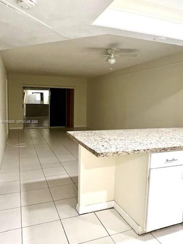 7900 S Colony Cir S 105, Tamarac, FL 33321