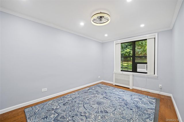 75-34 Bell LF, Bayside, NY 11364