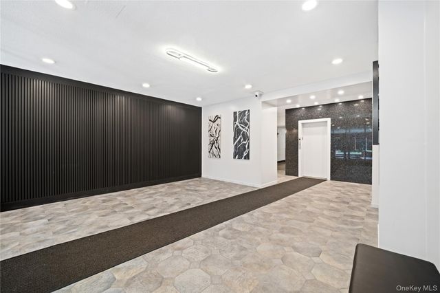 75-34 Bell LF, Bayside, NY 11364
