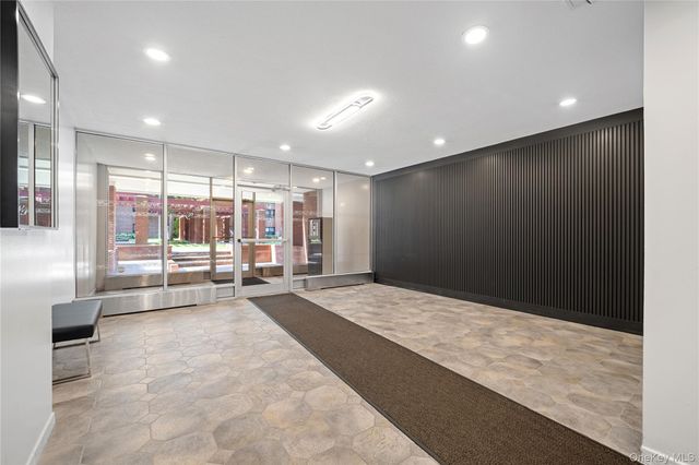75-34 Bell LF, Bayside, NY 11364