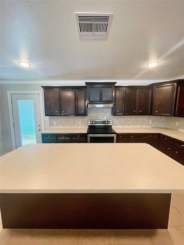 144 County Road 337, Cleveland, TX 77327