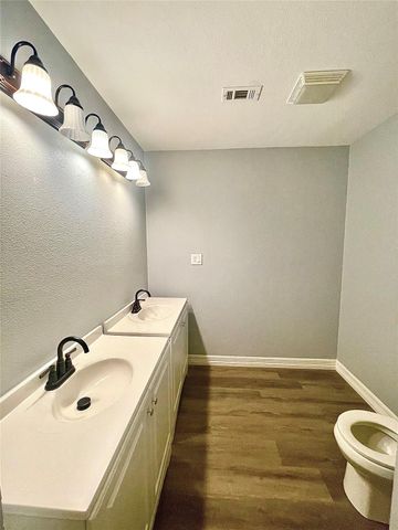144 County Road 337, Cleveland, TX 77327